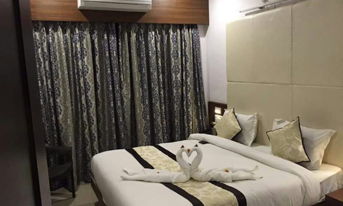Deluxe AC Room